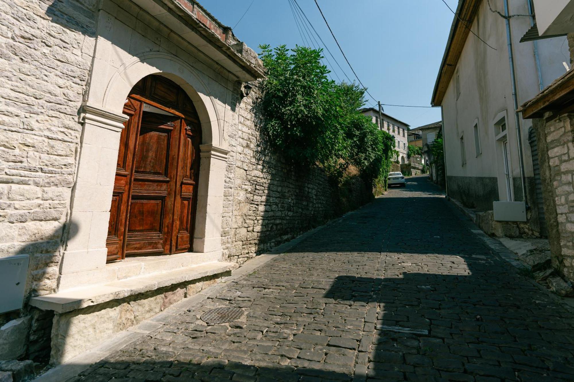 Petrichor Hotel Gjirokastër Exterior foto