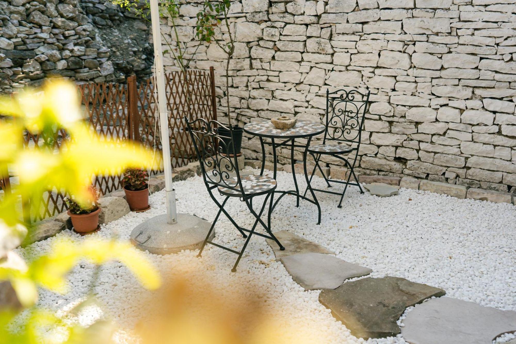 Petrichor Hotel Gjirokastër Exterior foto