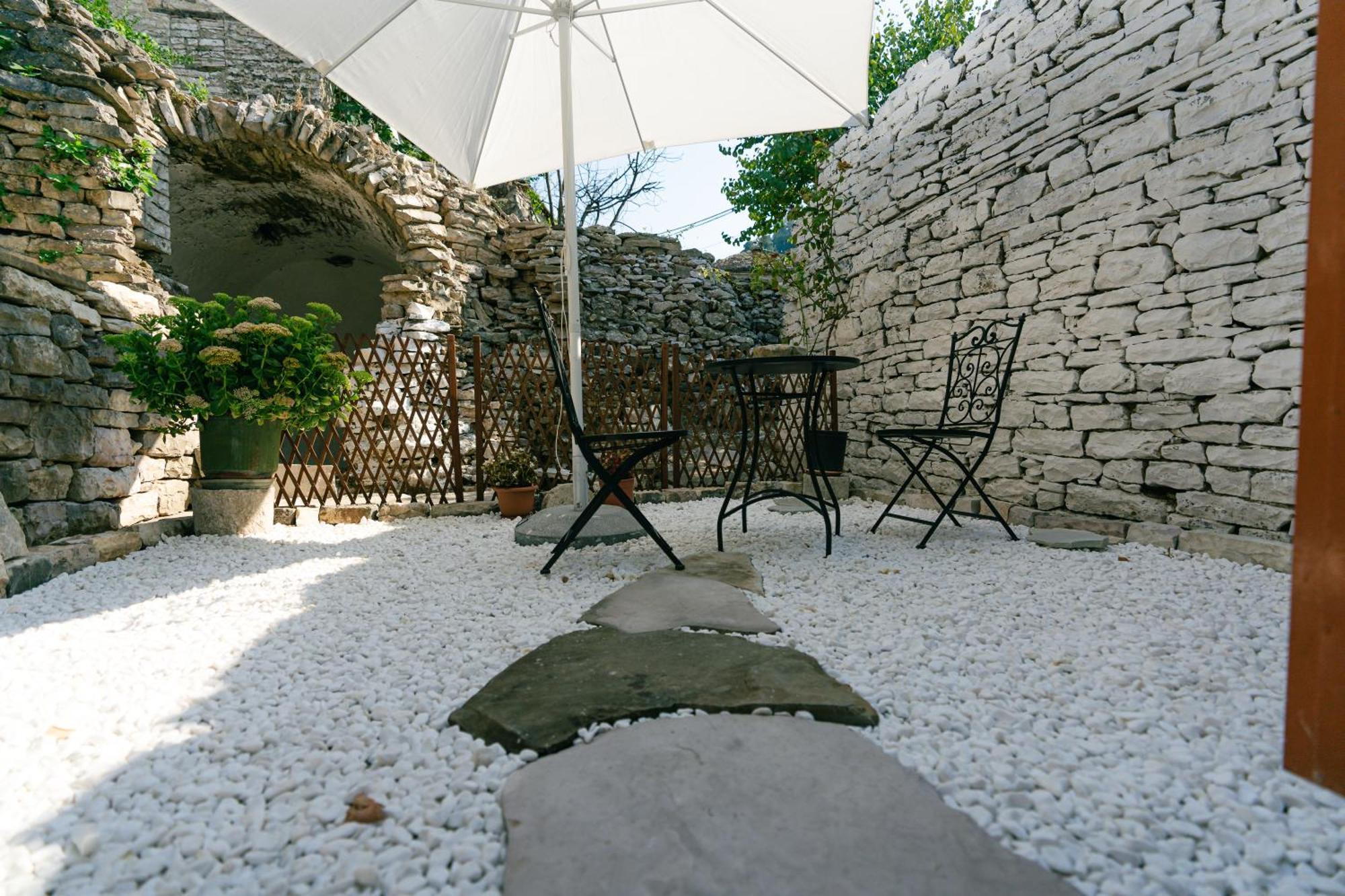 Petrichor Hotel Gjirokastër Quarto foto